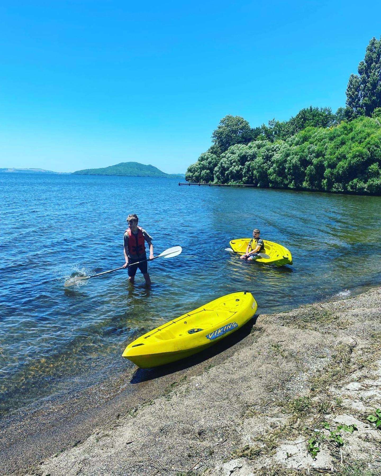 Zodiac Bay Lake Retreat 로토루아 외부 사진